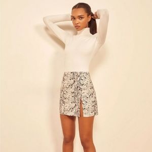 Reformation Margot Mini Skirt slit snake skin animal print size 8